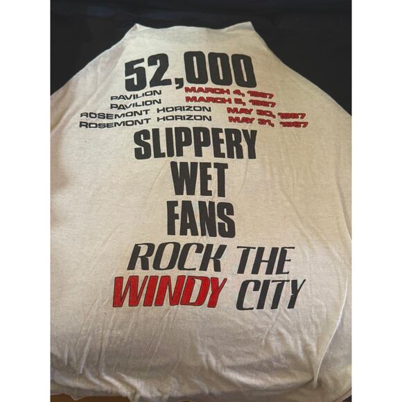 1987 BON JOVI 52,000 fans-GRAIL-MINT-Chicago Raglan Tee-Slippery When Wet - Picture 2 of 3